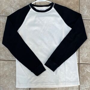 American Eagle Outfitters Men's Black and Winter White Long Sleeve Soft Thermal